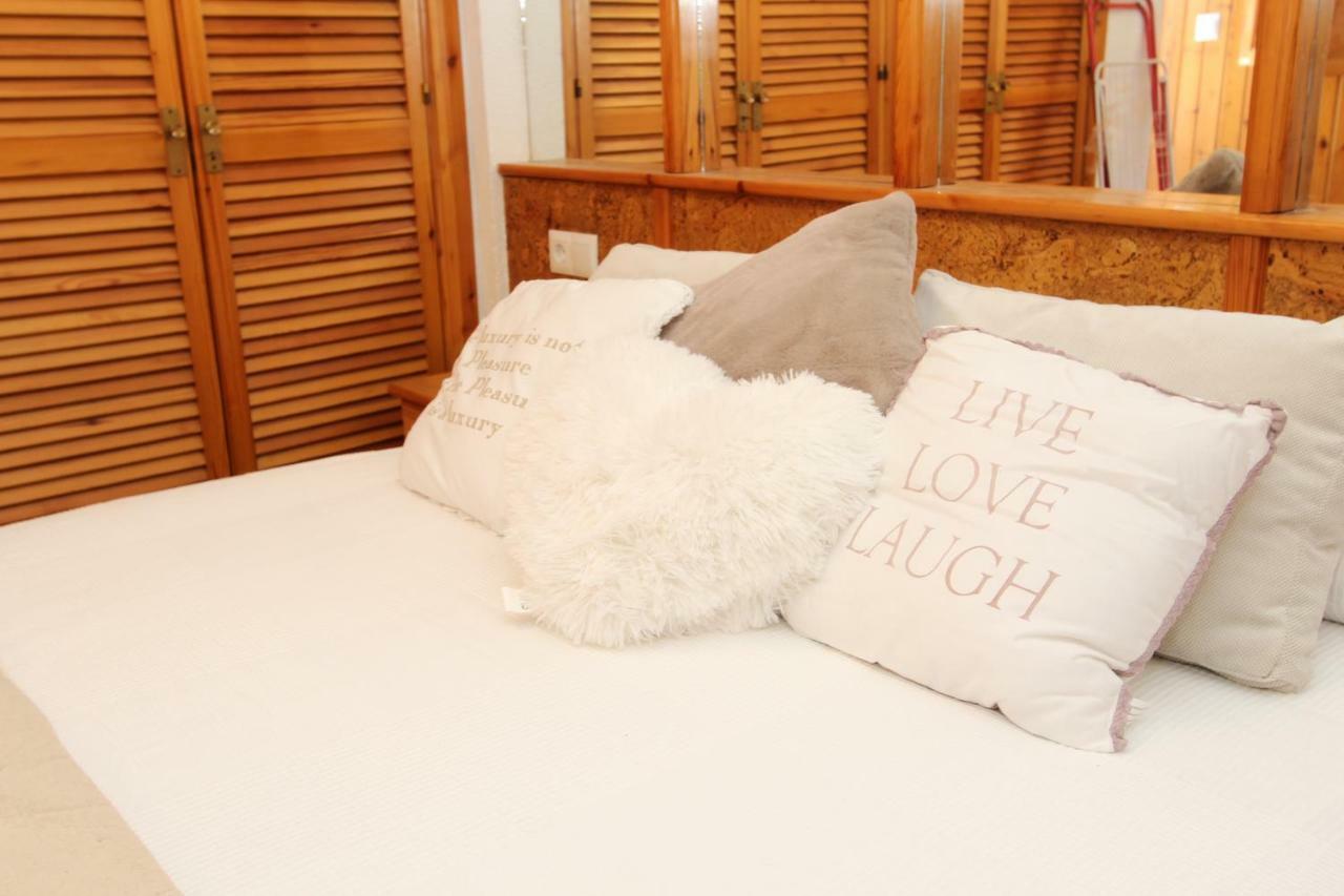Viviendavelarde Apartment Malaga Exterior photo